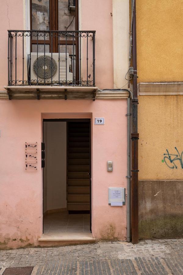 Via Cavour 19, Appartamento Del Conte Iglesias Exterior photo